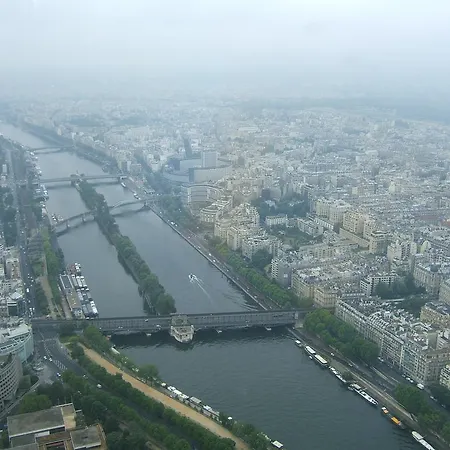 Peniche Tour Eiffel アパート *